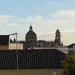Daire Cartujano Center *